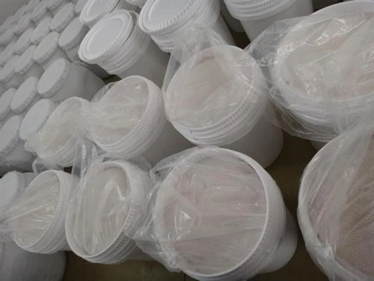CAS 7778-54-3 Ca (ClO) 2 Calcium Hypochlorite Granular 70% For Water Treatment Disinfectant